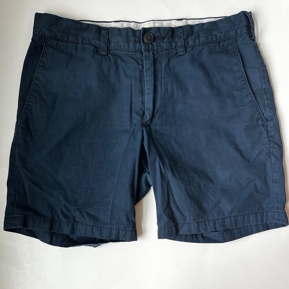 🏷️ 2/$20 Club Monaco 7” Navy 100% Cotton Chino Shorts - Picture 1 of 5